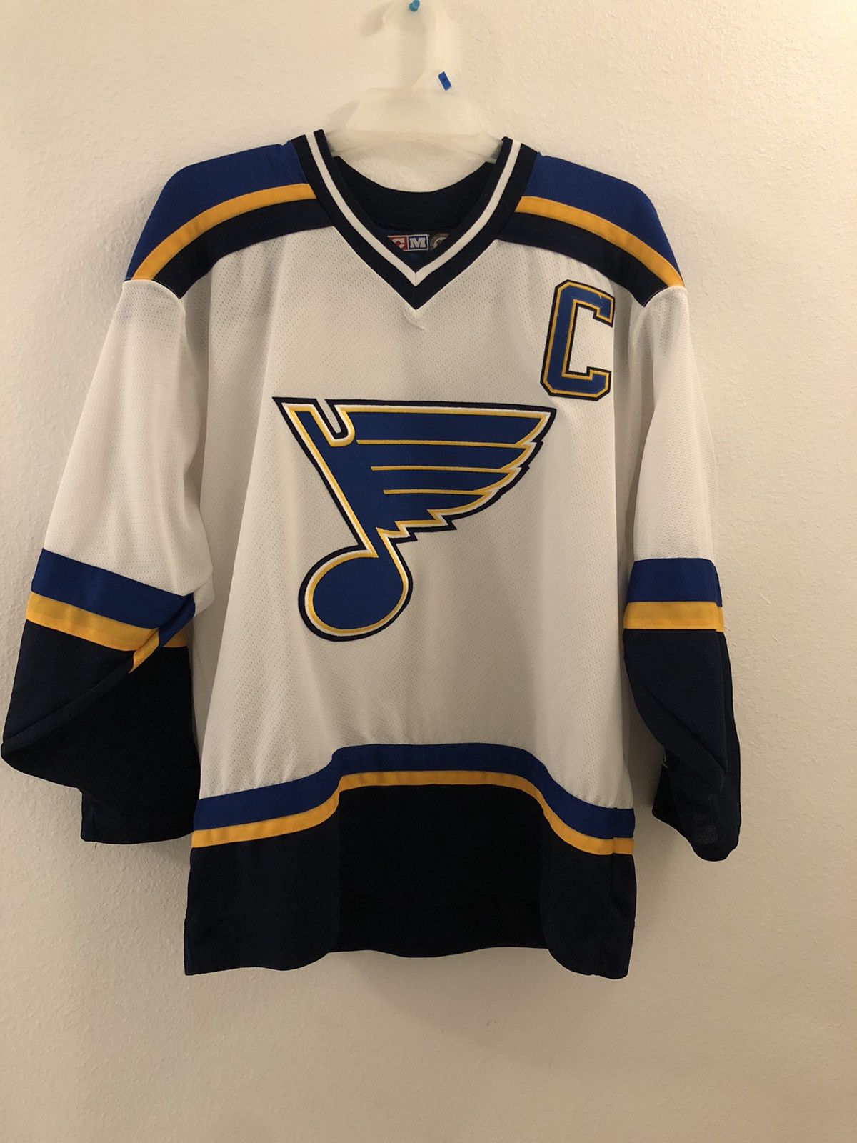 image of Hockey Jersey x Nhl Vintage 90's Chris Pronger St Louis Blues Jersey in White, Men's (Size Large)