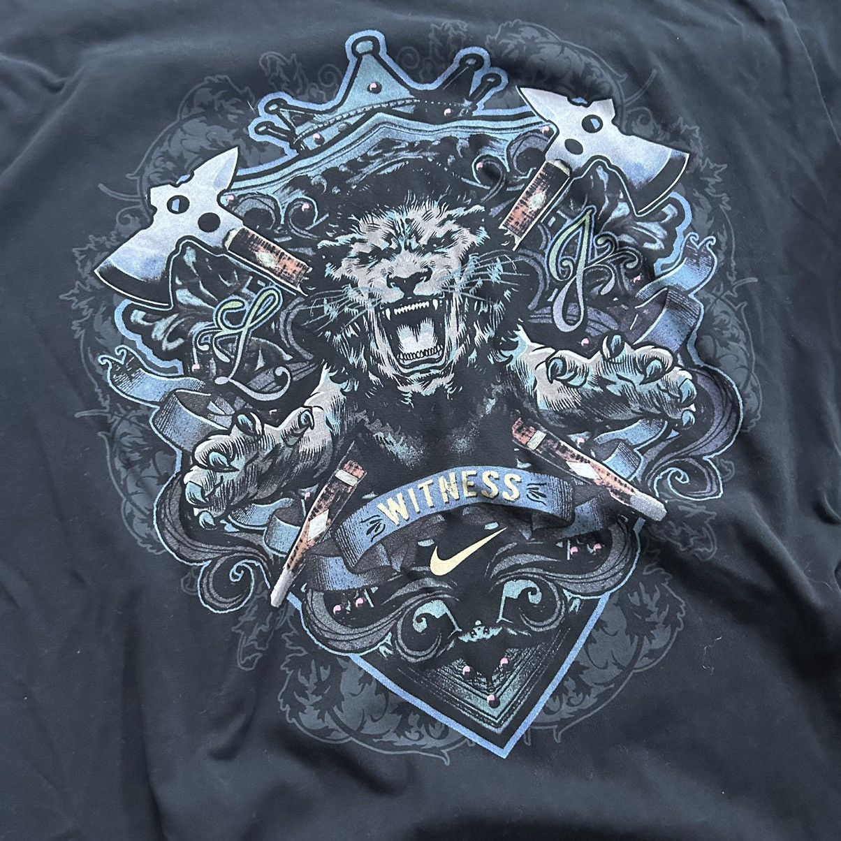 Nike × Vintage 2010 FADED BLACK LEBRON JAMES WiTNESS CREST TEE LiON KiNG Size US L / EU 52-54 / 3 - 2 Thumbnail