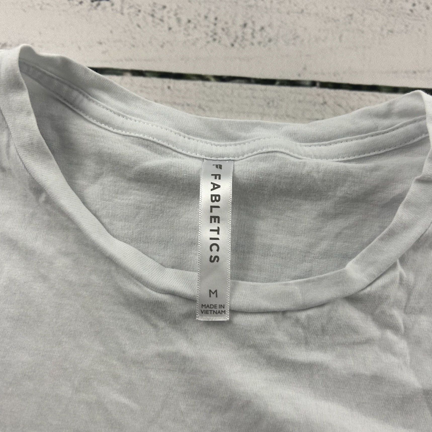 Fabletics Fabletics Short Sleeve T-Shirt Women's M White Shirt Size M / US 6-8 / IT 42-44 - 2 Thumbnail