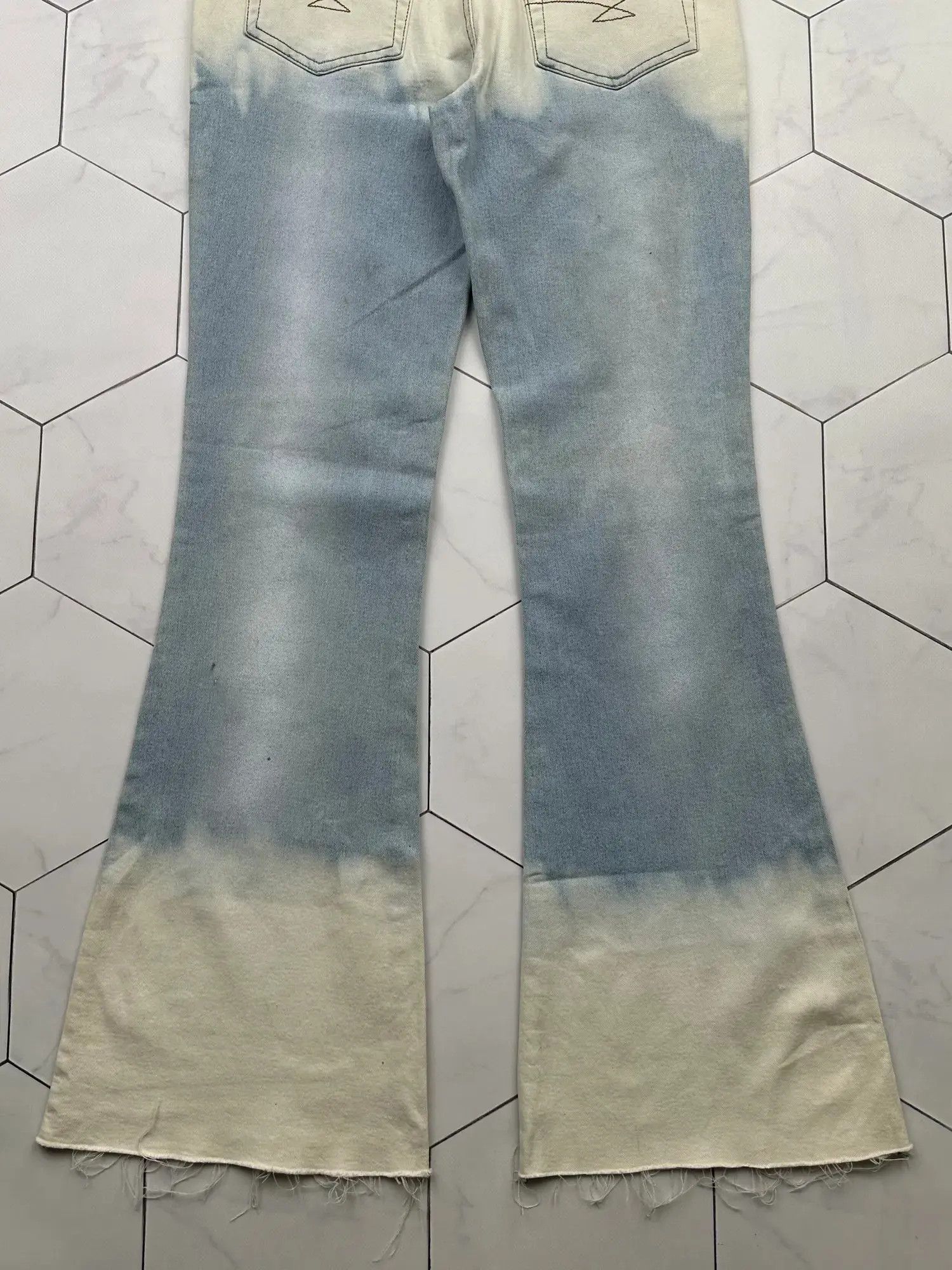 Japanese Brand Vintage Gradient Flare Jeans E2 Size 27" / US 4 / IT 40 - 9 Thumbnail