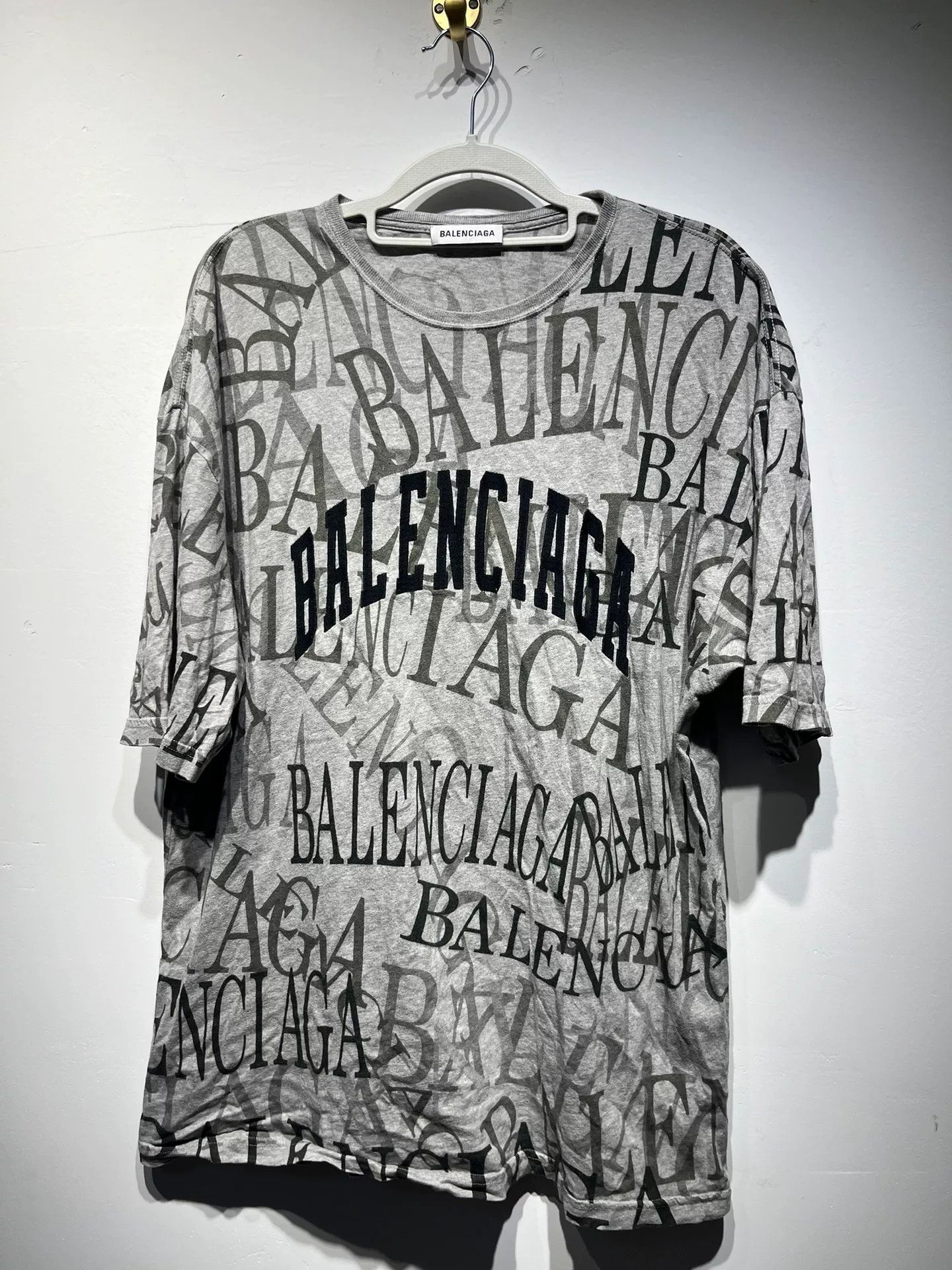 Balenciaga Balenciaga Retro Gray T-Shirt XS Women Size XS / US 0-2 / IT 36-38 - 1 Thumbnail
