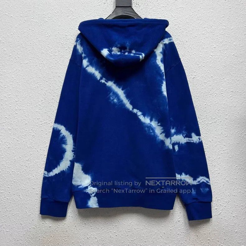 Louis Vuitton Louis Vuitton Blue logo embroidered tie-dyed hoodie Size US M / EU 48-50 / 2 - 2 Thumbnail