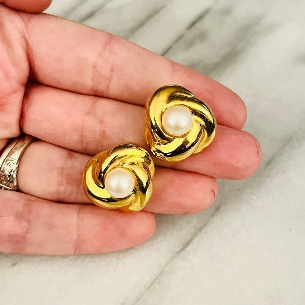 Vintage Vintage Faux Pearl Earrings Gold Toned Metal Swirl Stud Size ONE SIZE - 3 Thumbnail