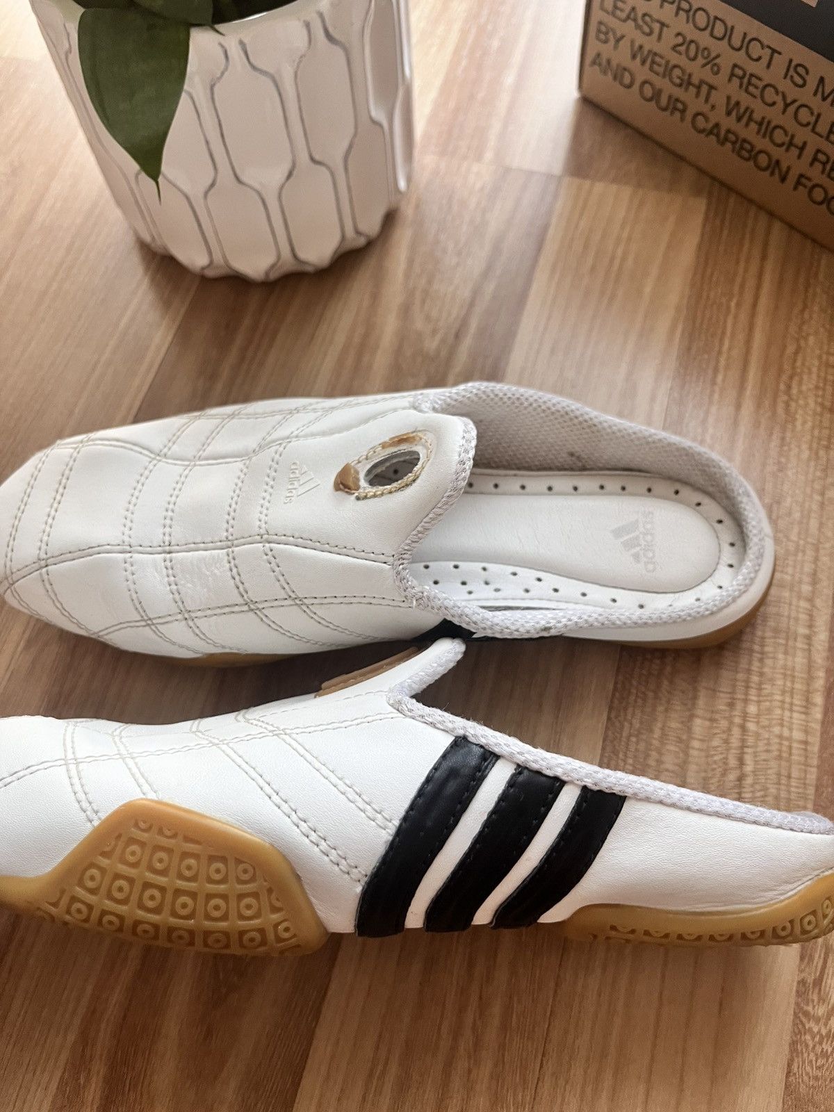 Adidas Adidas chentao white leather slides rare item y2k Size US 6 / EU 39 - 2 Thumbnail