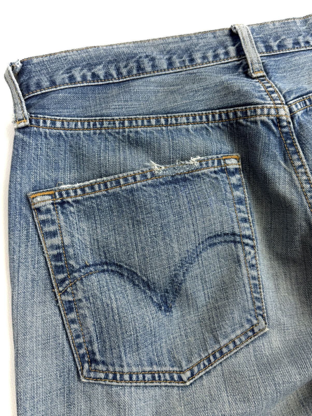 Levi's Vintage Clothing 00s Levi’s 501 Vintage Japan Distressed Washed Blue Jeans Size US 31 - 11 Thumbnail