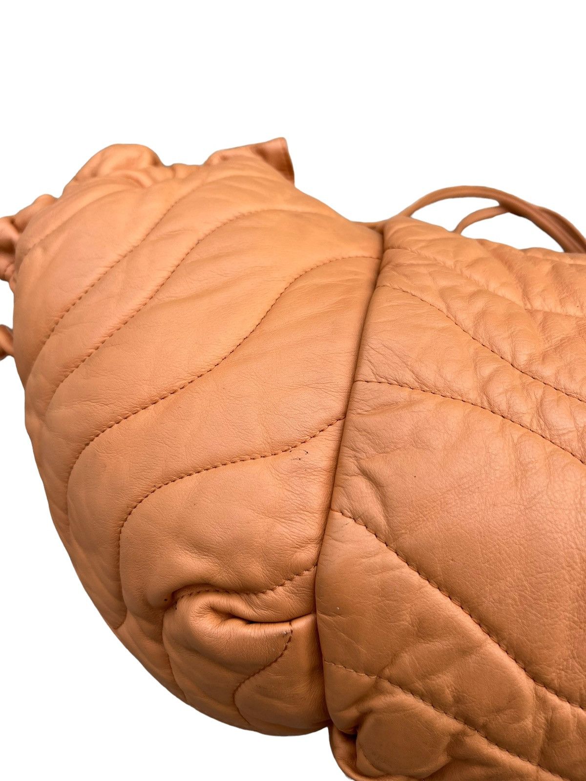 Japanese Brand × Leather Hyde Sacha Knight Quilt Puffer Large Leather Bag Size ONE SIZE - 6 Thumbnail