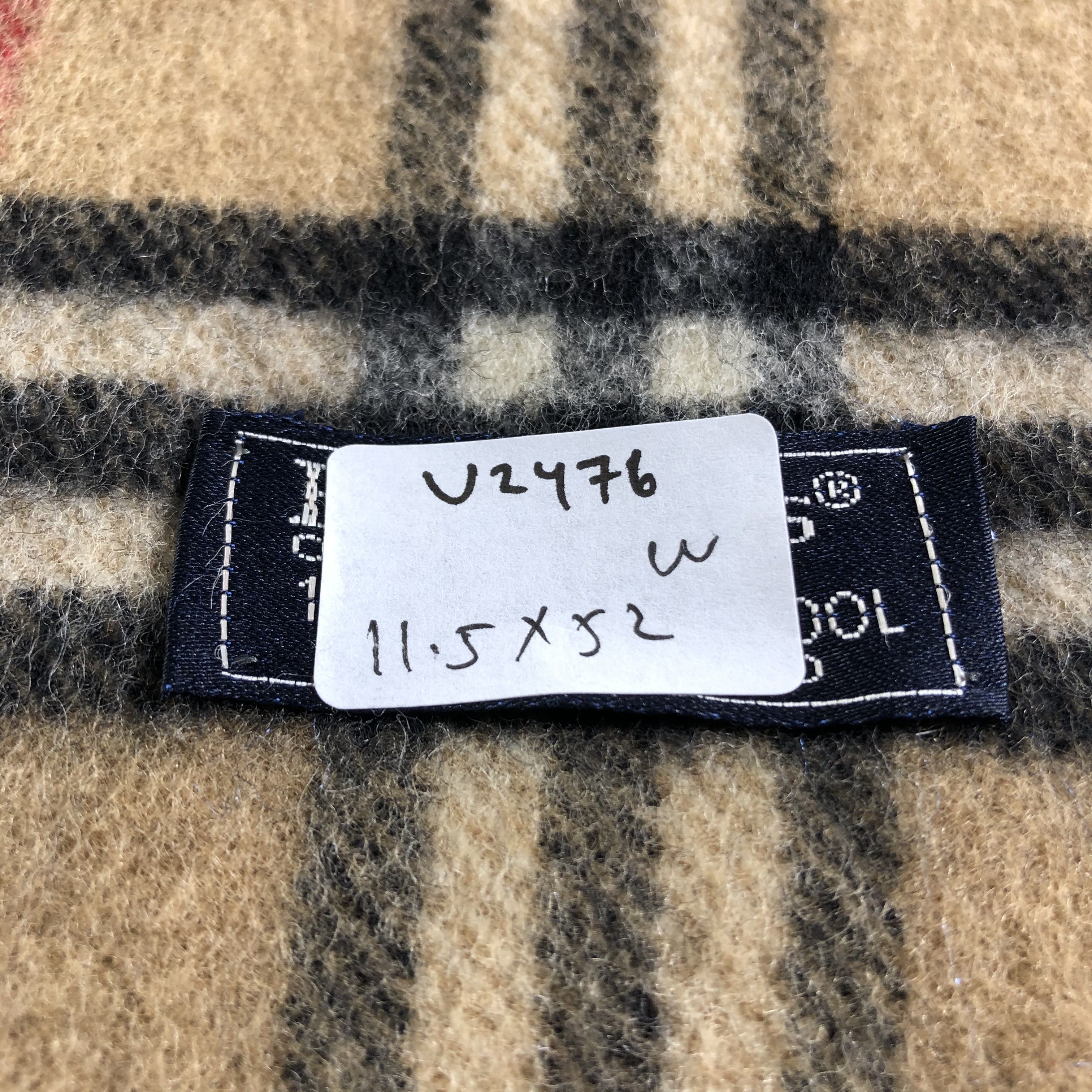 Burberry Burberrys Nova Check Wool Scarf Muffler Neckwear V2476 Size ONE SIZE - 7 Thumbnail