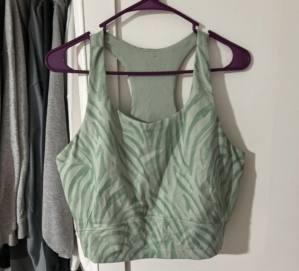 Old Navy Green Zebra Print Crop Top Size XL / US 12-14 / IT 48-50 - 1 Thumbnail