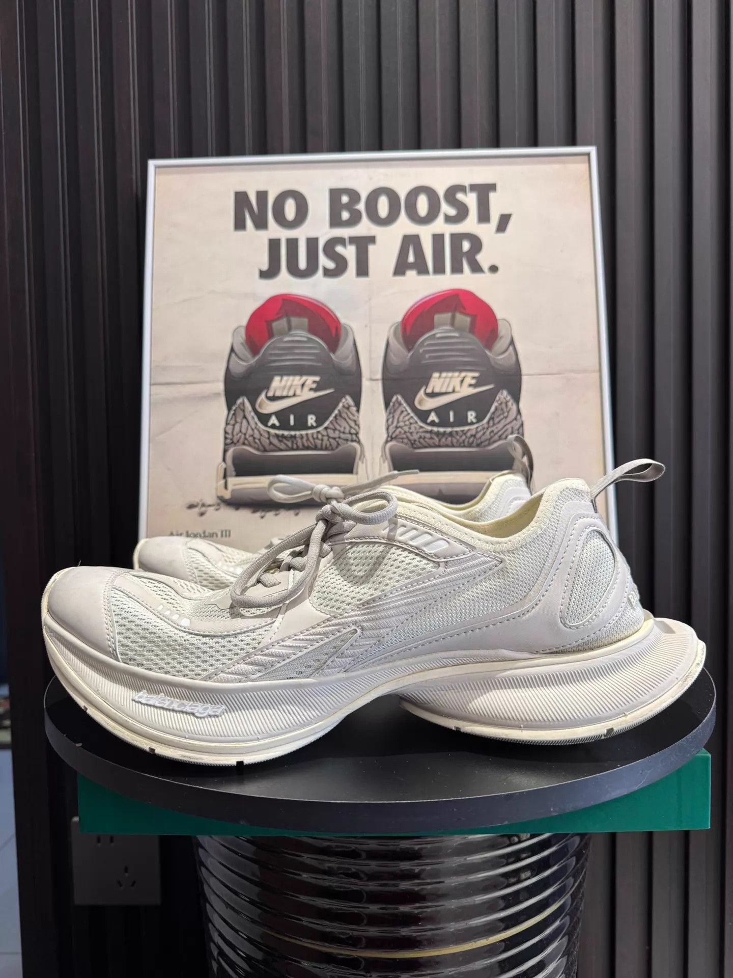 Balenciaga Balenciaga Circuit Low-Top Dad Sneaker Men's Beige 43 Size US 10 / EU 43 - 1 Thumbnail