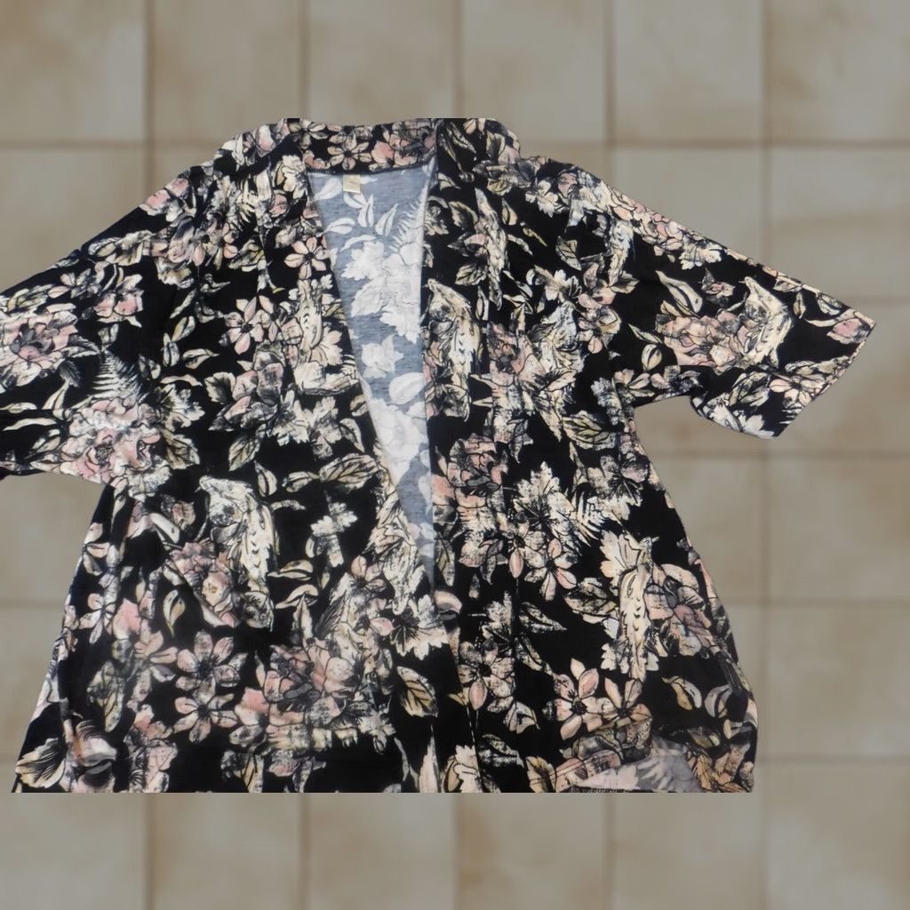 Vintage Cato Sweater Cardigan Womens S Black Floral Short Sleeve Balloon Knit Open Turtleneck Pullover Button Size S / US 4 / IT 40 - 1 Thumbnail