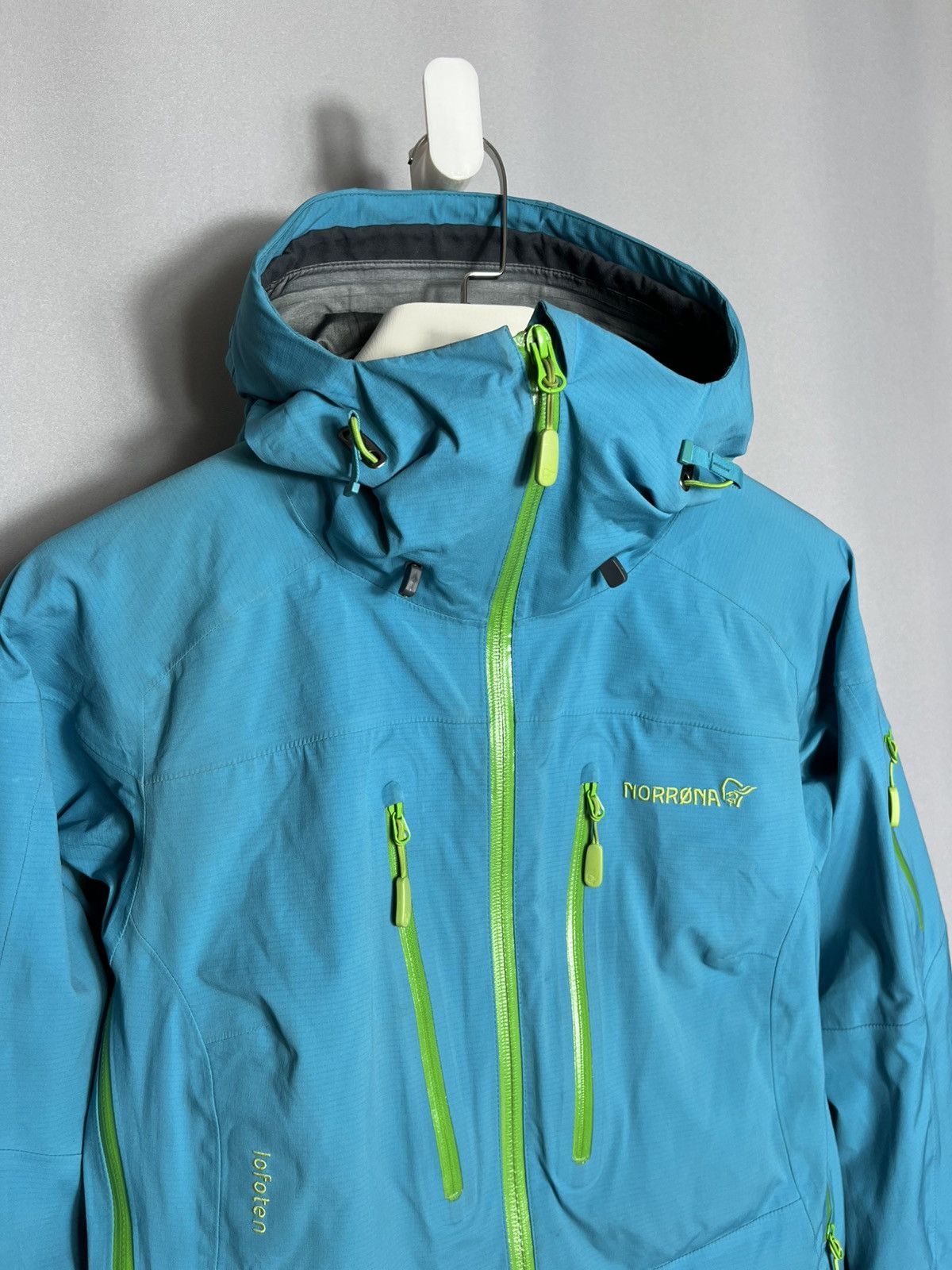 Norrona Norrøna Lofoten Gore-Tex Pro Womans Jacket iceberg blue Rain Size S / US 4 / IT 40 - 2 Thumbnail