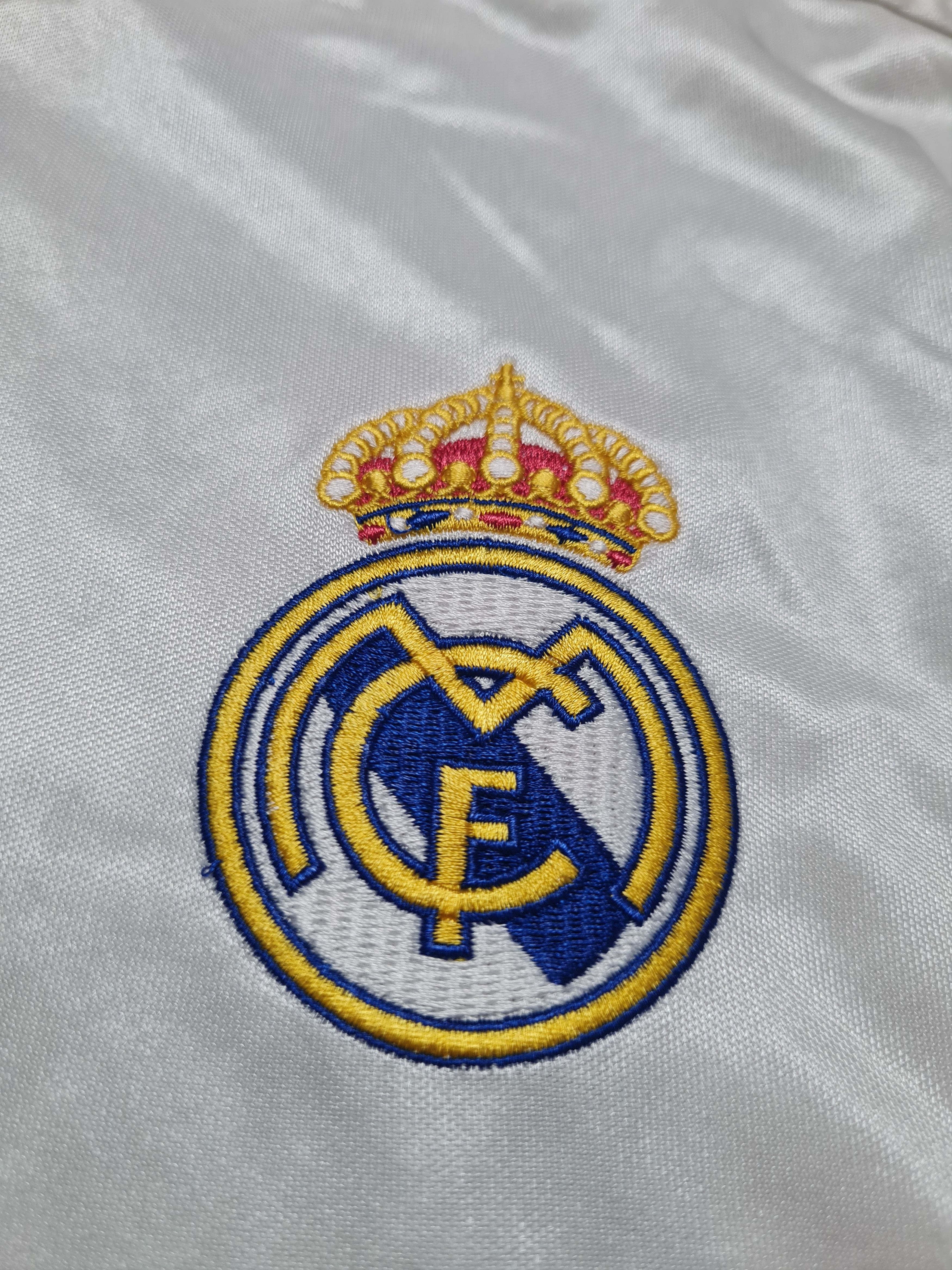 Adidas Real Madrid 2004/2005 David Beckham Football Adidas AJF001 Size US L / EU 52-54 / 3 - 10 Thumbnail