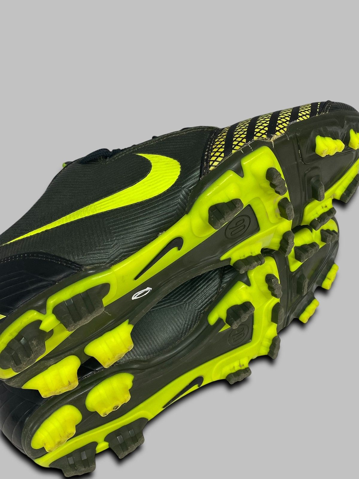 Nike Nike Total 90 Laser Shoot II FG Soccer Boots Cleats 2007 Size US 9.5 / EU 42-43 - 7 Thumbnail