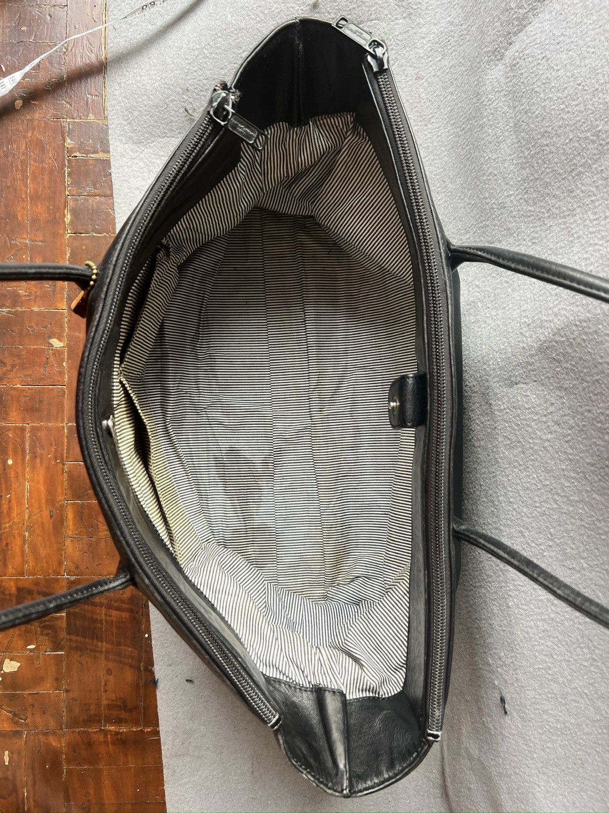 Tsumori Chisato Vintage Tsumori Chisato by Clark Leather Carry Bag Size ONE SIZE - 11 Thumbnail