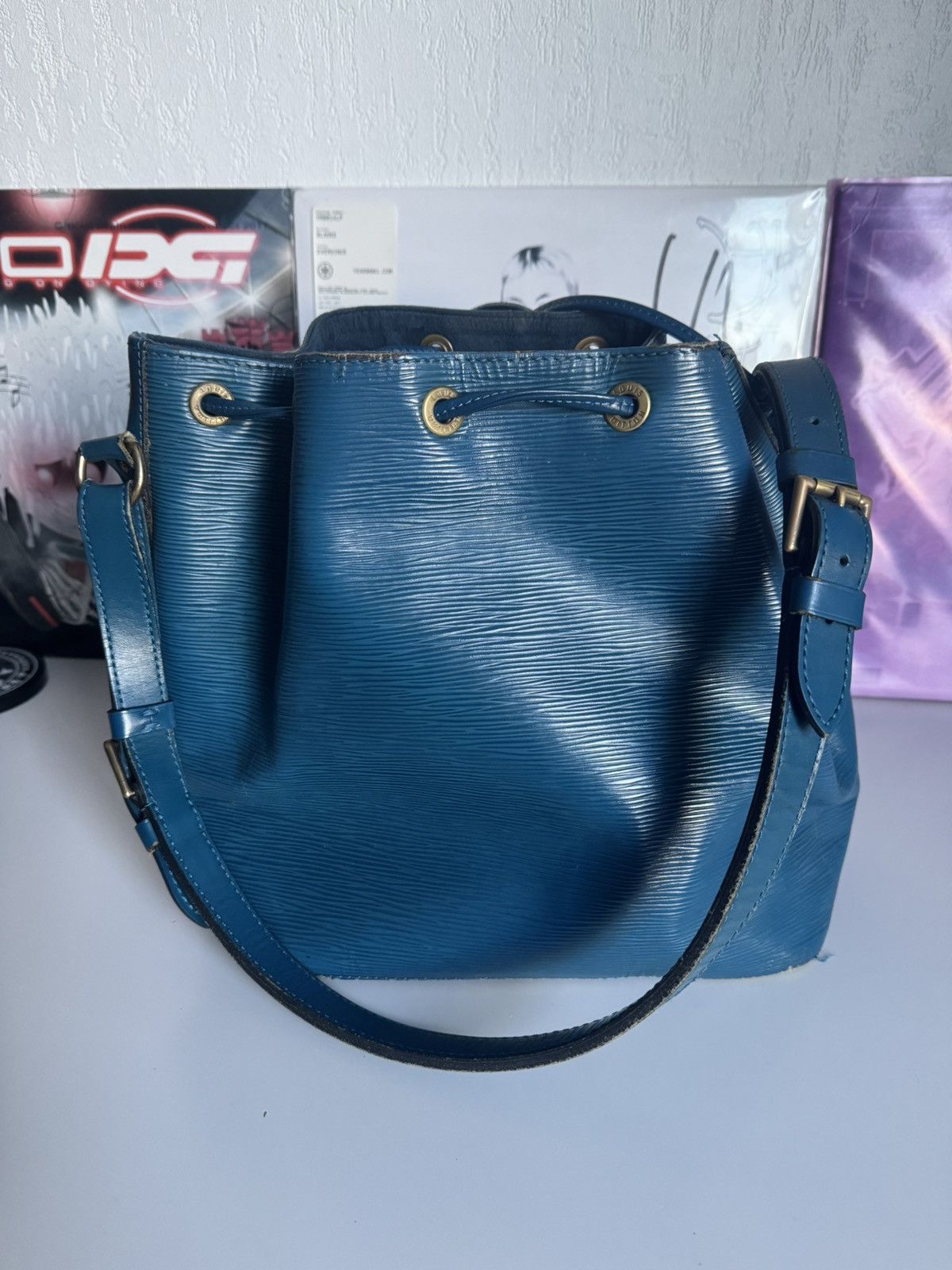 Louis Vuitton Louis Vuitton Noé leather crossbody bag luxury Designer Size ONE SIZE - 8 Thumbnail