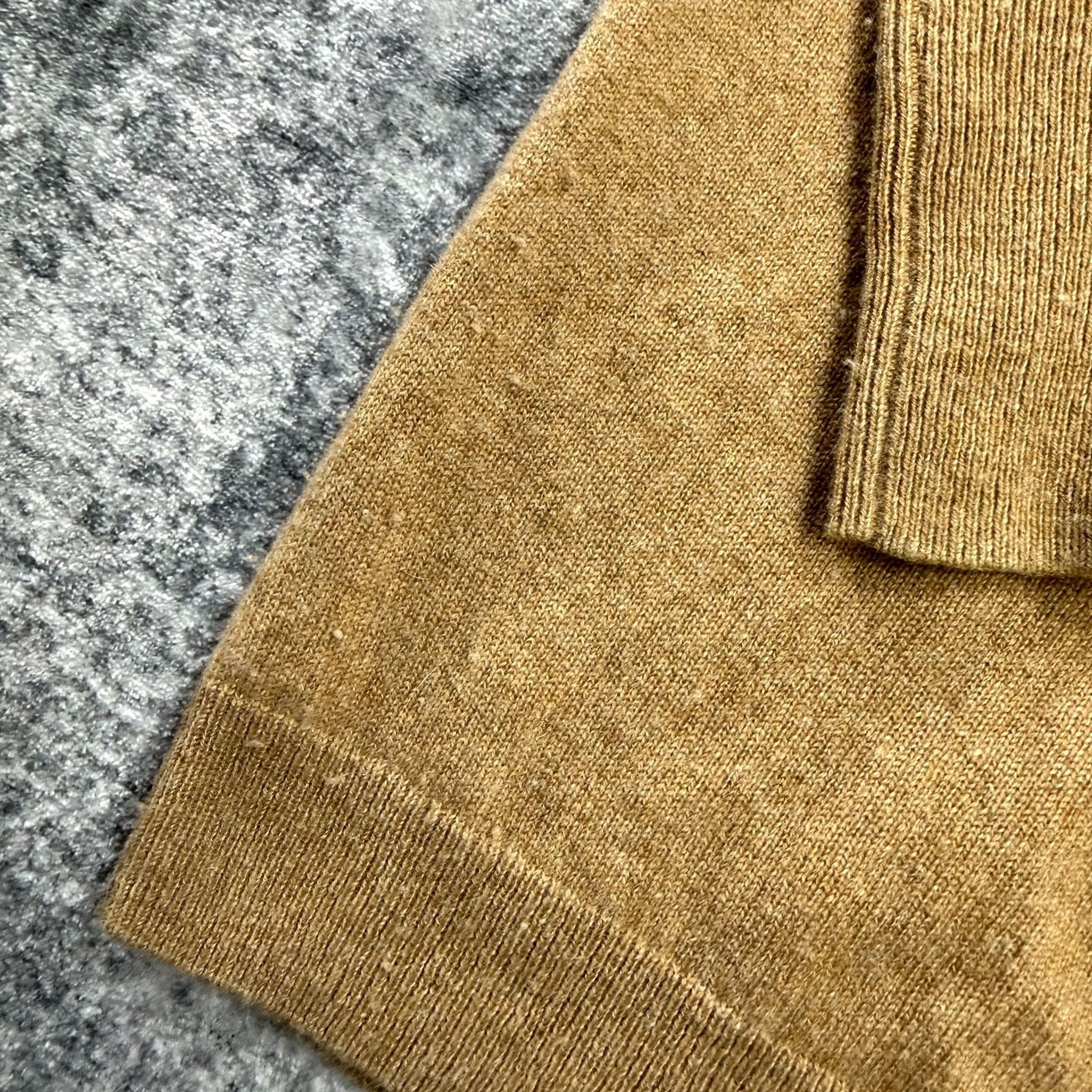 J.Crew J.CREW Sweater Womens Medium Cashmere V-Neck Lightweight Camel Brown Pullover Knit Modern Minimal Comfort Size M / US 6-8 / IT 42-44 - 4 Thumbnail