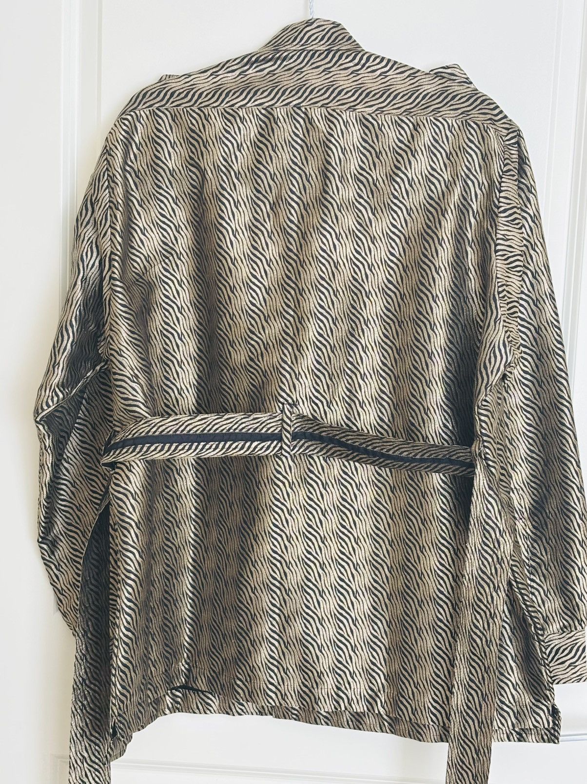 Designer Pure silk Black & Gold Unisex Jacket with Zebra pattern Size US L / EU 52-54 / 3 - 4 Thumbnail
