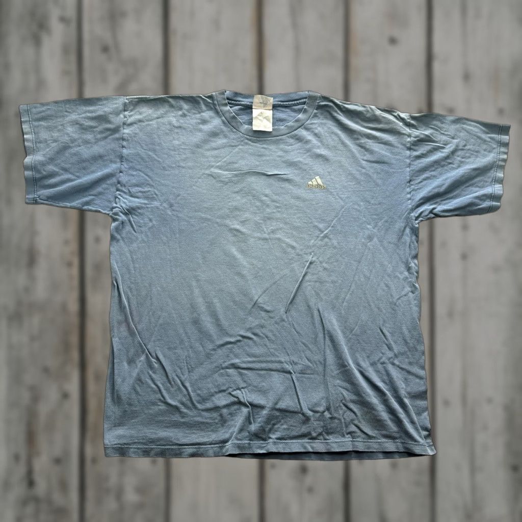 Adidas VINTAGE Adidas Shirt Mens Large Blue Three Stripes Brand Back Graphic 90s Size US L / EU 52-54 / 3 - 1 Thumbnail