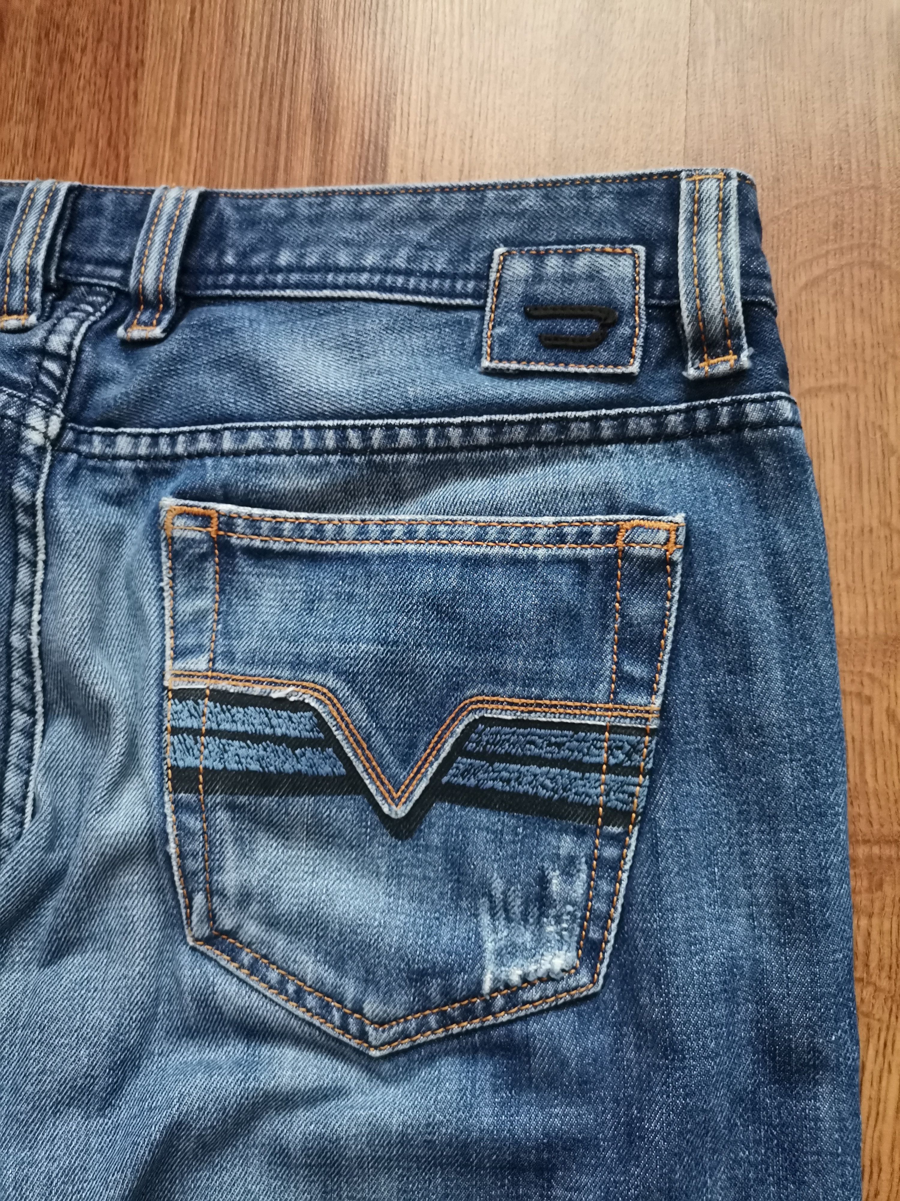 Diesel Diesel Viker Distressed Jeans Size US 34 / EU 50 - 2 Thumbnail