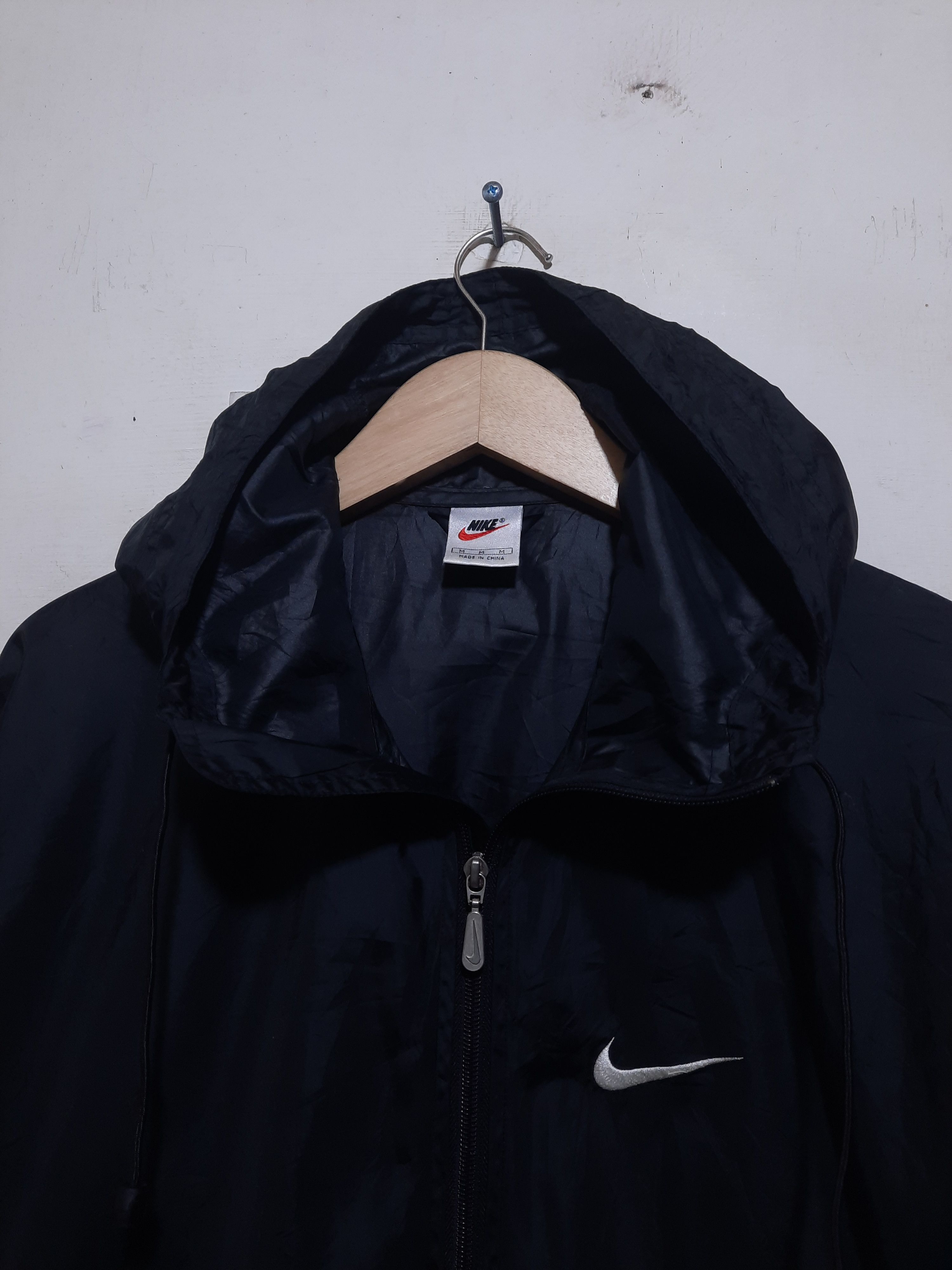 Nike Vintage Nike 90s Windbraker Jacket Size US M / EU 48-50 / 2 - 5 Thumbnail