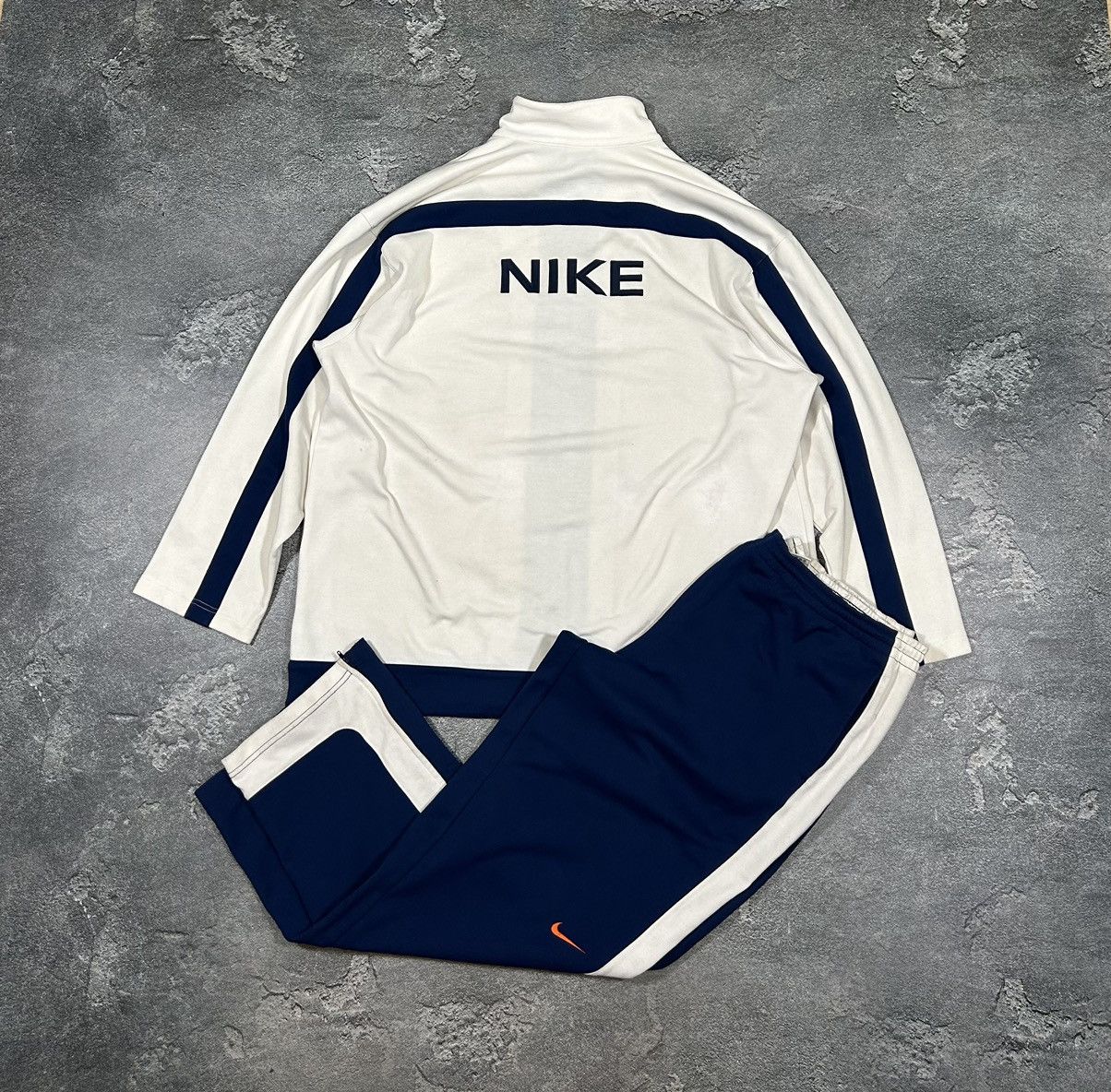 Nike Nike Y2K vintage Costume Size XL Size US XL / EU 56 / 4 - 1 Thumbnail