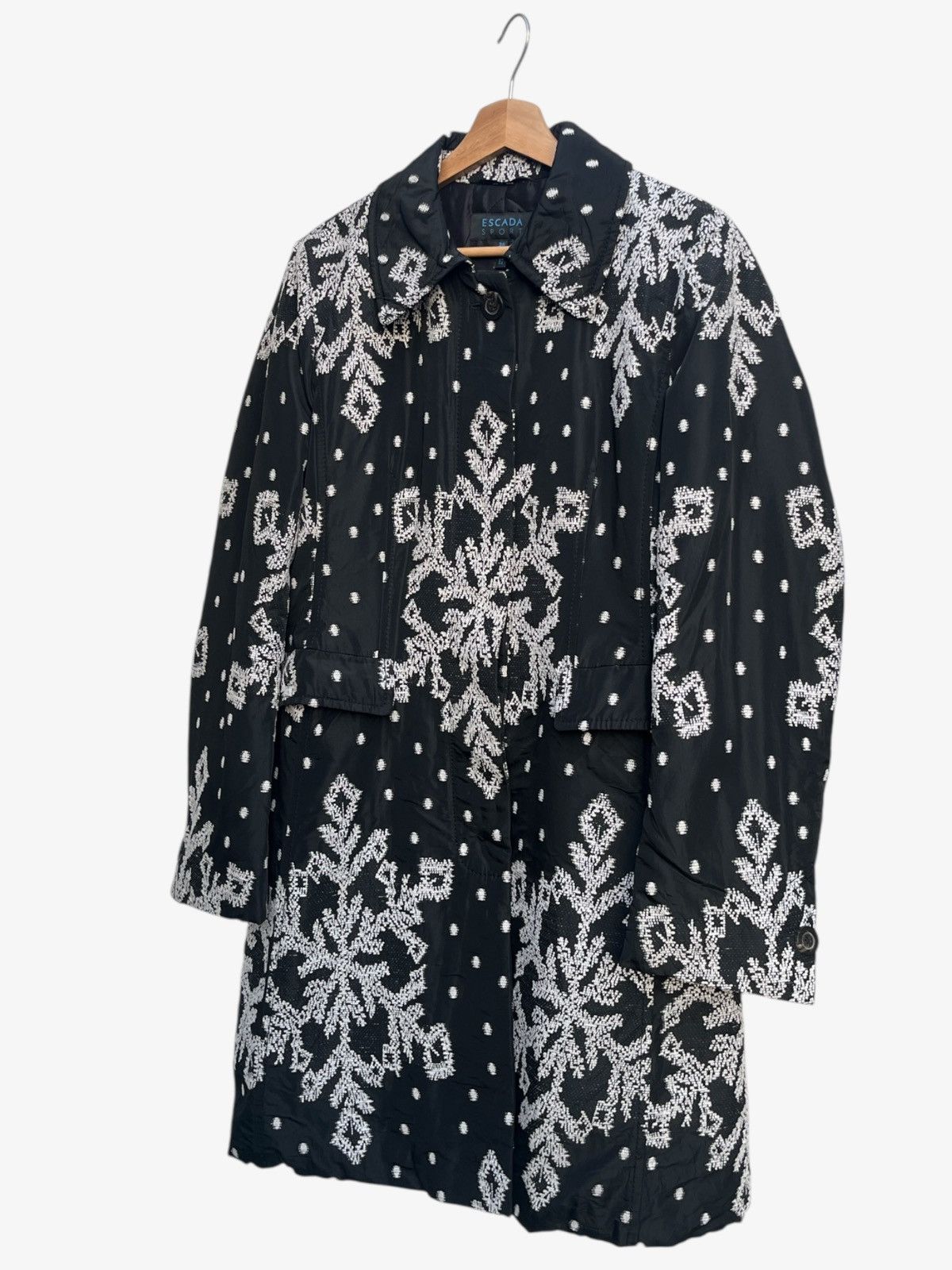 Escada Escada Sport Black Snowflake Embroidery Coat Made in Romania Size M / US 6-8 / IT 42-44 - 5 Thumbnail