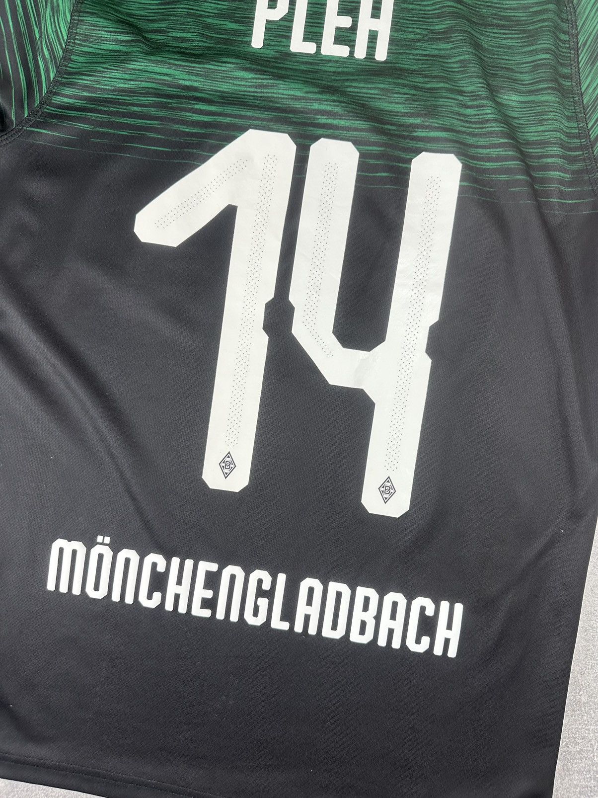 Puma Puma Borussia Mönchengladbach 2018 #14 Plea Soccer Jersey Size US M / EU 48-50 / 2 - 15 Thumbnail