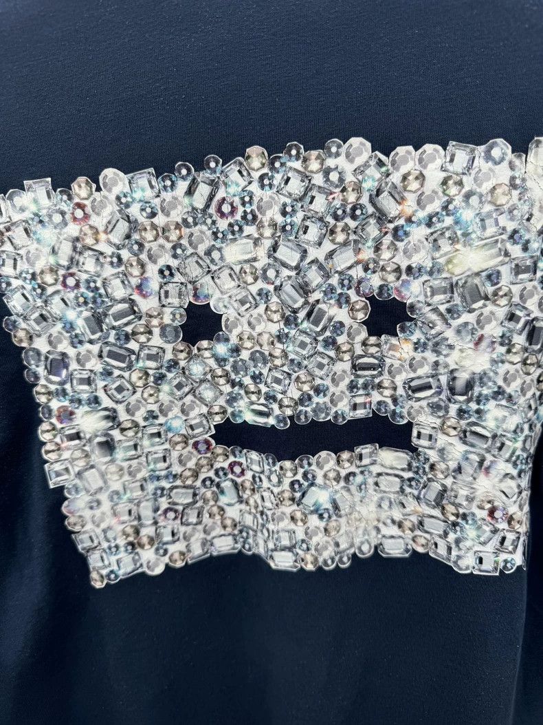 Acne Studios Acne Studios Rhinestone Smiling Face Short Sleeves 2501-Ne Size US S / EU 44-46 / 1 - 3 Thumbnail