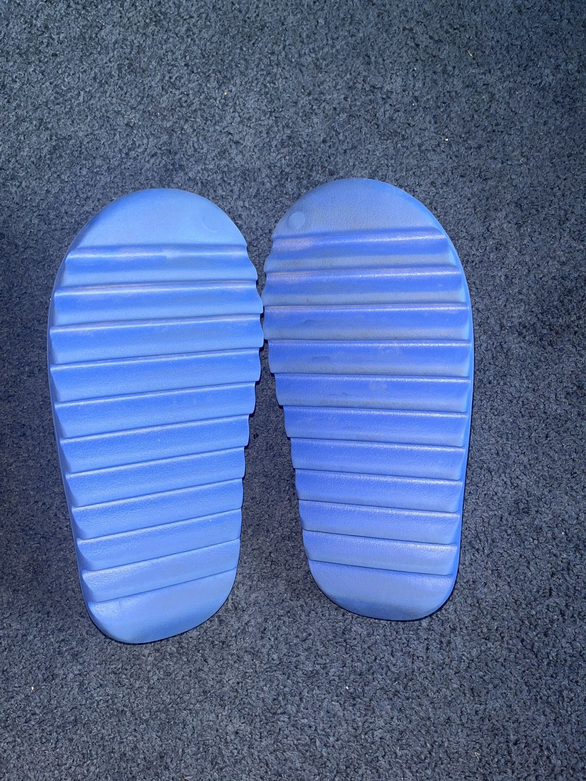 Yeezy Yezzy slides Size US 9 / EU 42 - 3 Thumbnail