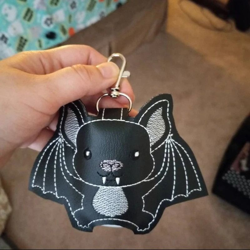 Japanese Brand × Vintage Bat Hand Sanitizer Holder Size ONE SIZE - 2 Thumbnail