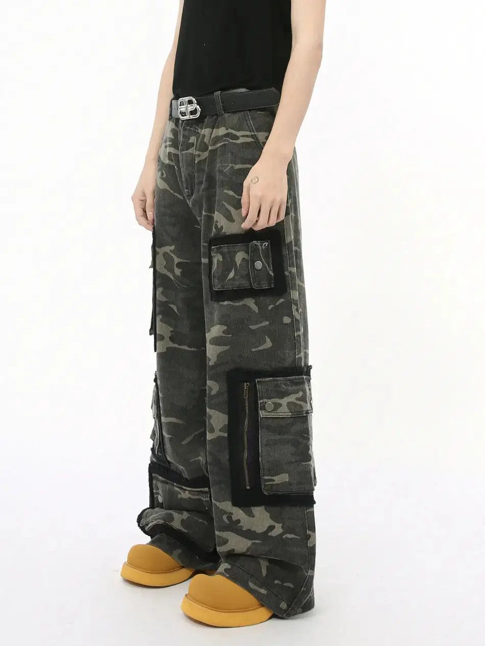 Japanese Brand Retro loose pocket camouflage straight leg jeans Size US 32 / EU 48 - 1 Thumbnail