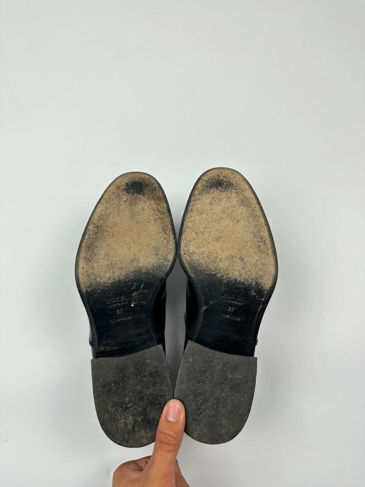 Prada Prada Milano 90s Black Vernis Scratch Loafer Dress Shoes Size US 6 / IT 36 - 12 Thumbnail