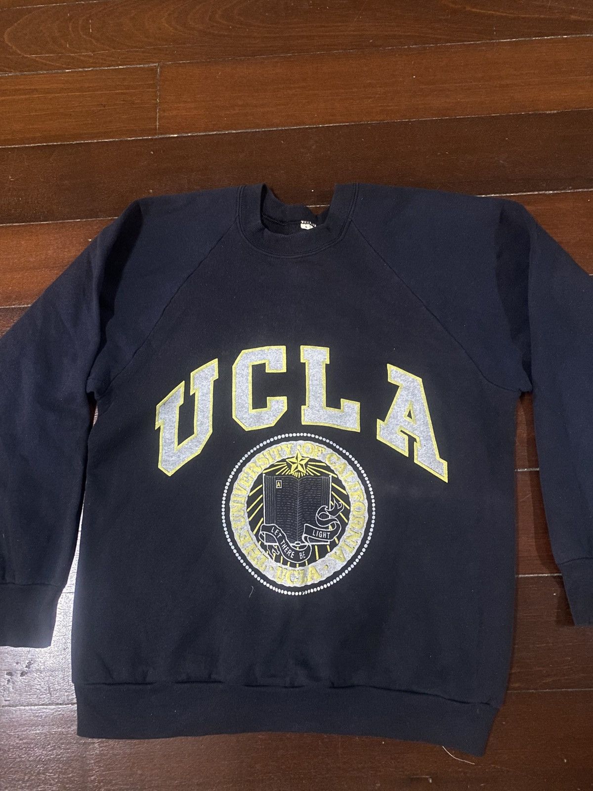 Vintage Vintage 90s Crewneck fruit of the loom UCLA Sweatshirt Size US L / EU 52-54 / 3 - 3 Thumbnail