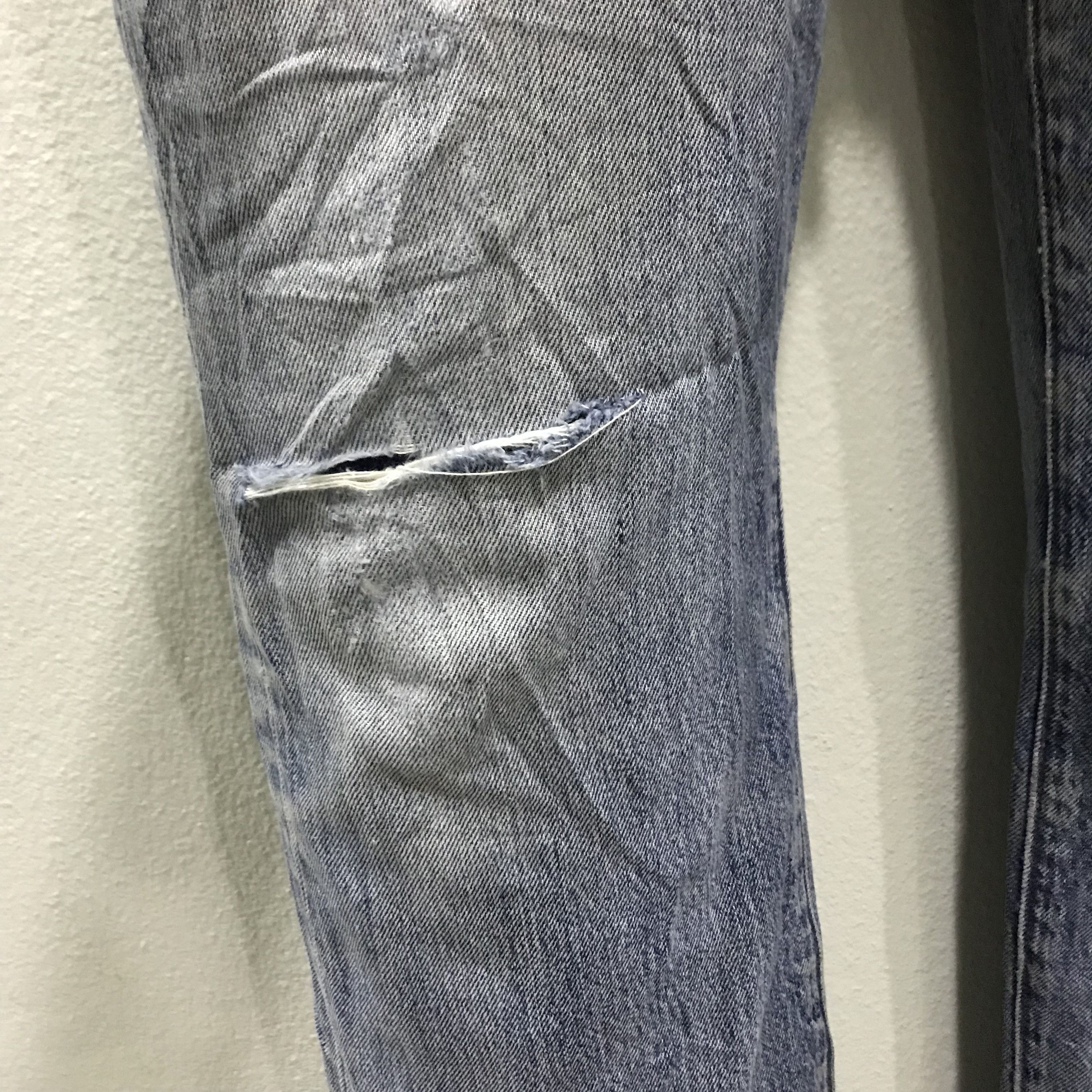 Levi's Vintage Y2K Levi’s 501 Stonewash Blue Jeans Straight Leg Size US 35 - 7 Thumbnail