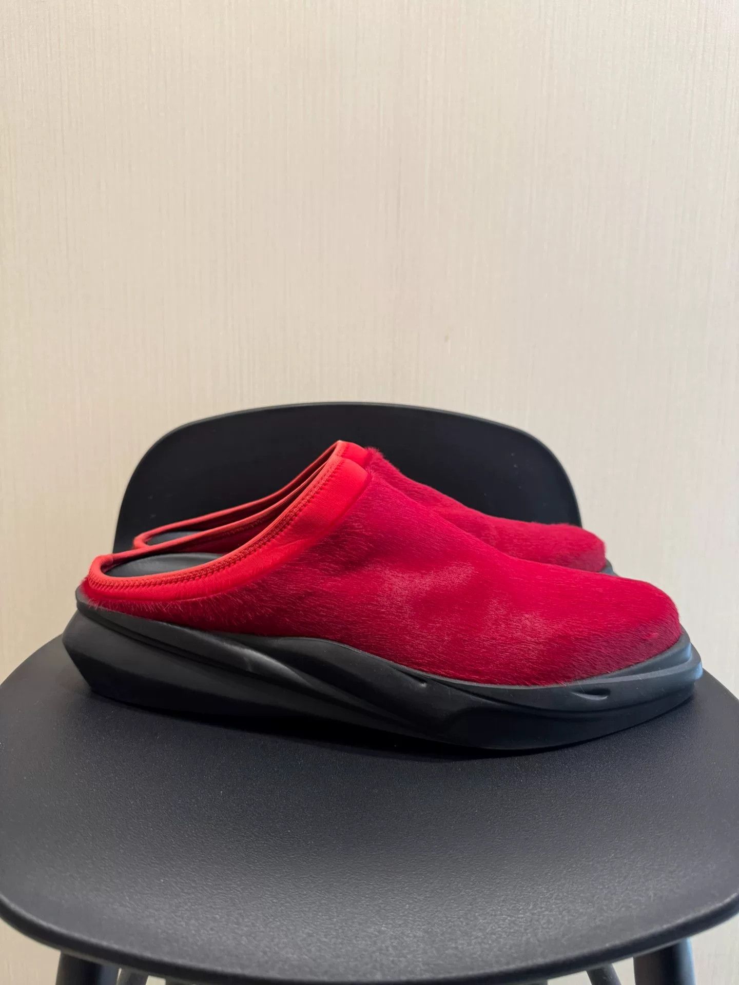 1017 ALYX 9SM 1017 ALYX 9SM Red Horsehair Mule Size US 10 / EU 43 - 2 Thumbnail