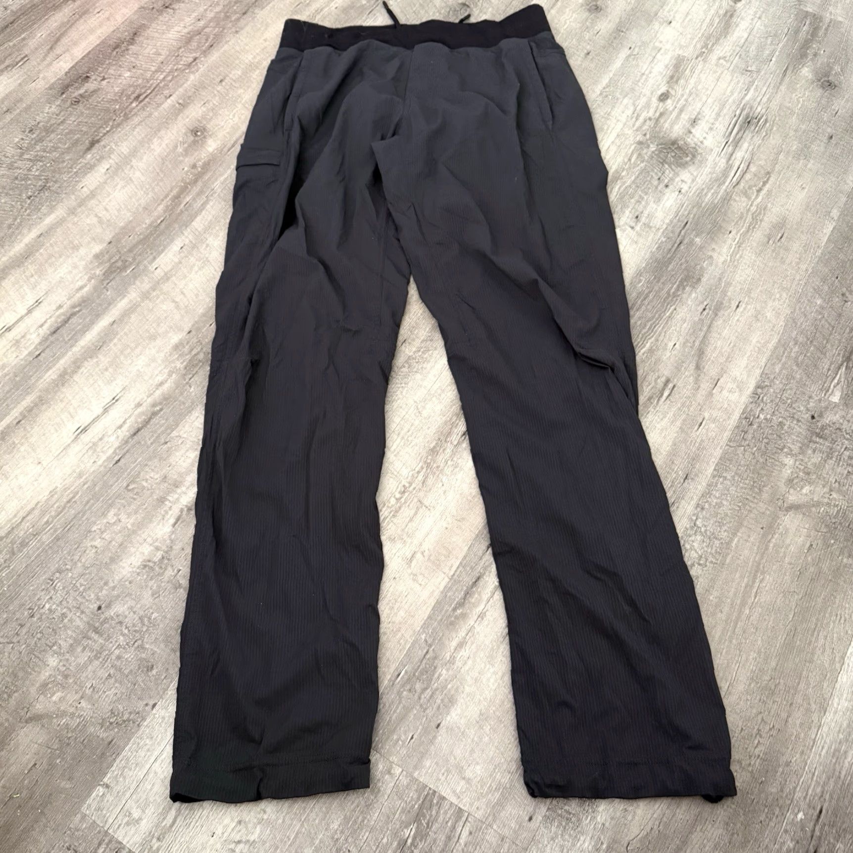 Lululemon LULULEMON Black Gray Striped Nylon Stretch Joggers Mens Small Drawstring Pants Athletic Sockets? No. (oops) Size ONE SIZE - 4 Thumbnail