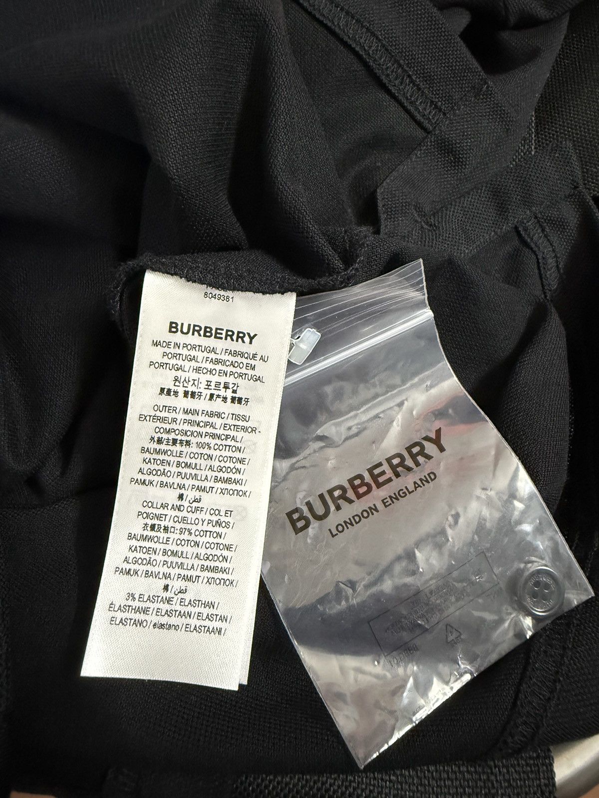 Burberry Burberry Bt new Size US M / EU 48-50 / 2 - 7 Thumbnail