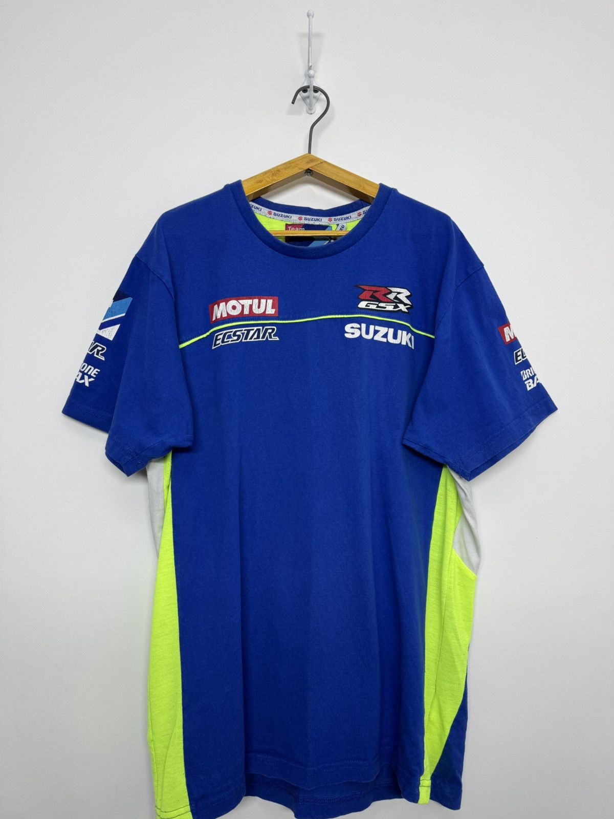 Vintage Vintage Y2k Suzuki Racing Big Logo T Shirt Size US L / EU 52-54 / 3 - 4 Thumbnail