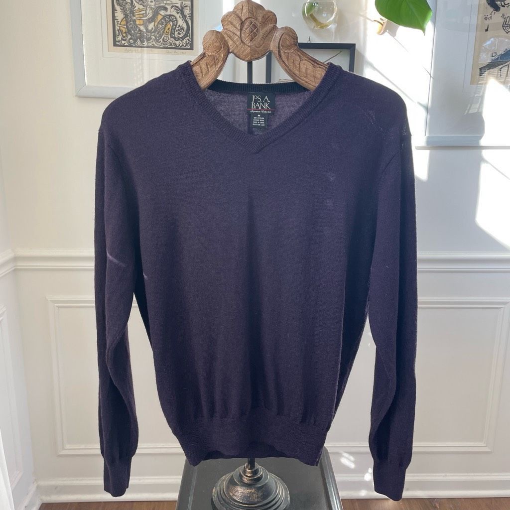 Jos. A. Bank Jos A Bank Eggplant Purple Merino Wool Vneck Sweater M Size US M / EU 48-50 / 2 - 1 Thumbnail
