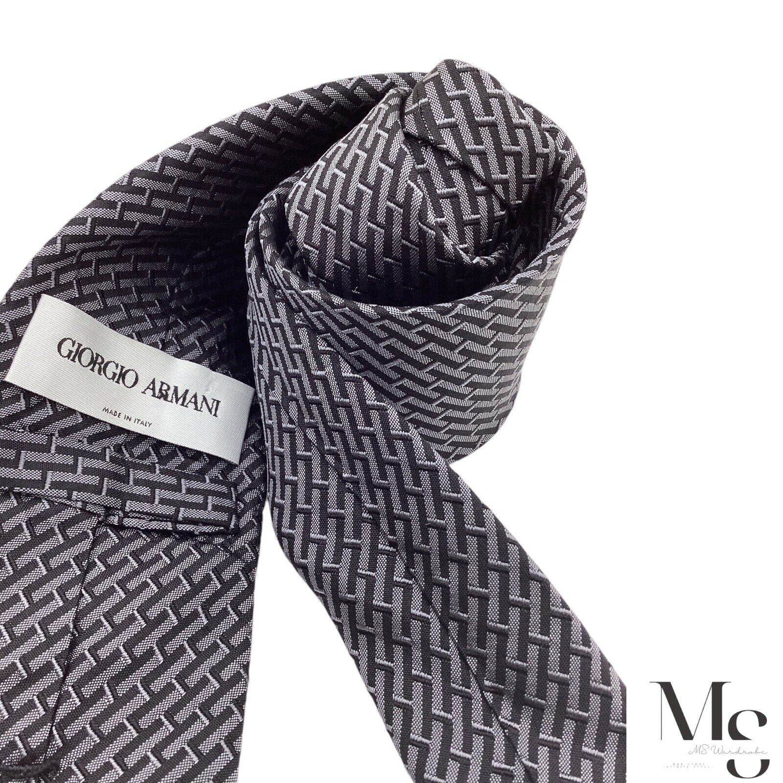 Giorgio Armani GIORGIO ARMANI Black & Gray Geometric Silk Tie Made In Italy Size ONE SIZE - 4 Thumbnail