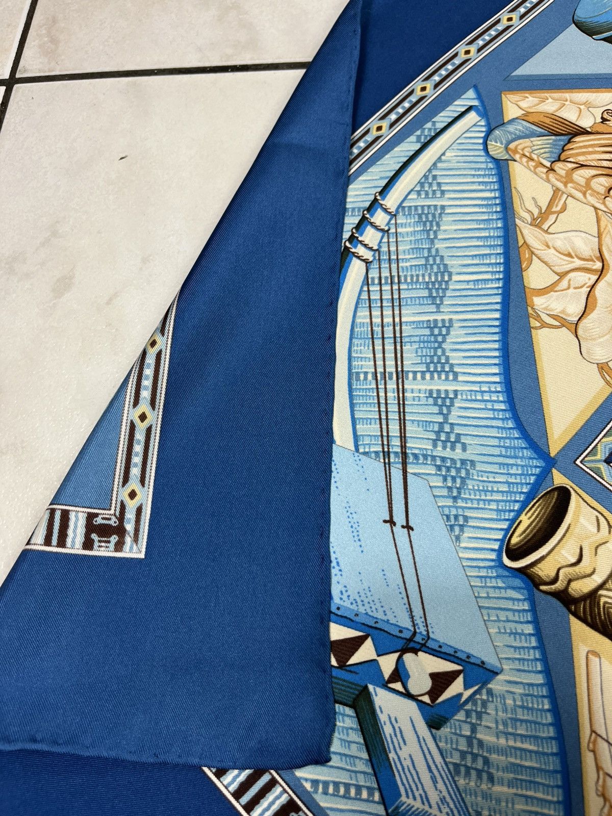 Designer × Hermes × Vintage Hermes Au som du tam-tam silk scarf full print handkerchief Size ONE SIZE - 19 Thumbnail