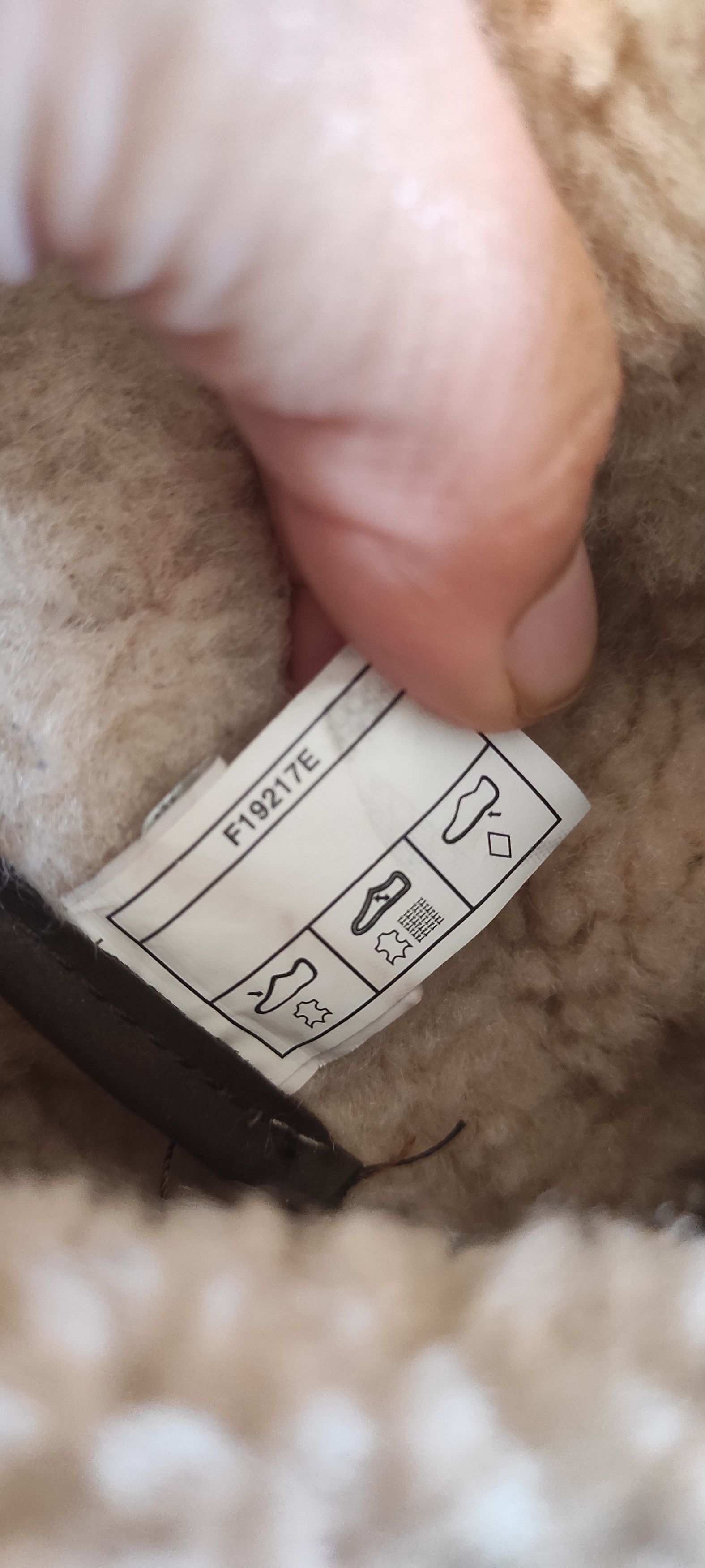 Ugg UGG Simmens Suede Leather Waterproof Shearling Boots Size US 8 / IT 38 - 10 Thumbnail