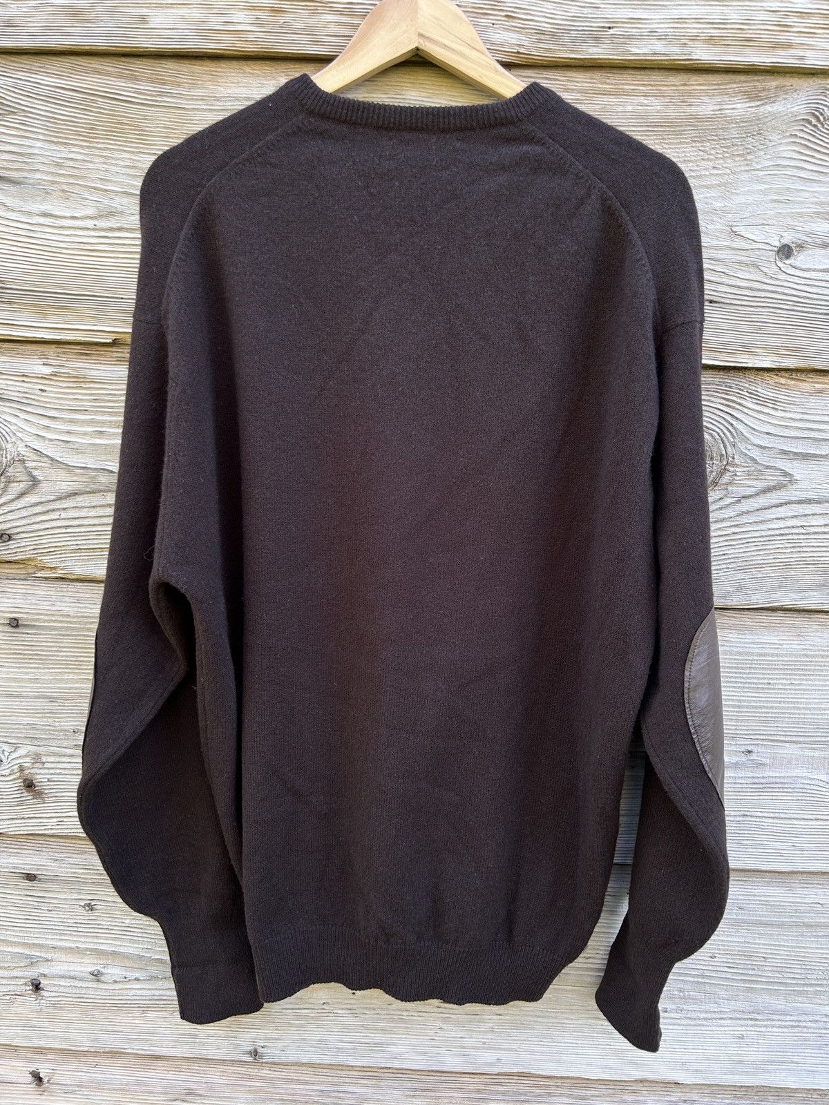 Johnstons Of Elgin Johnstons Of Elgin Leather Elbow Patch V Neck Sweater Size US XL / EU 56 / 4 - 6 Thumbnail