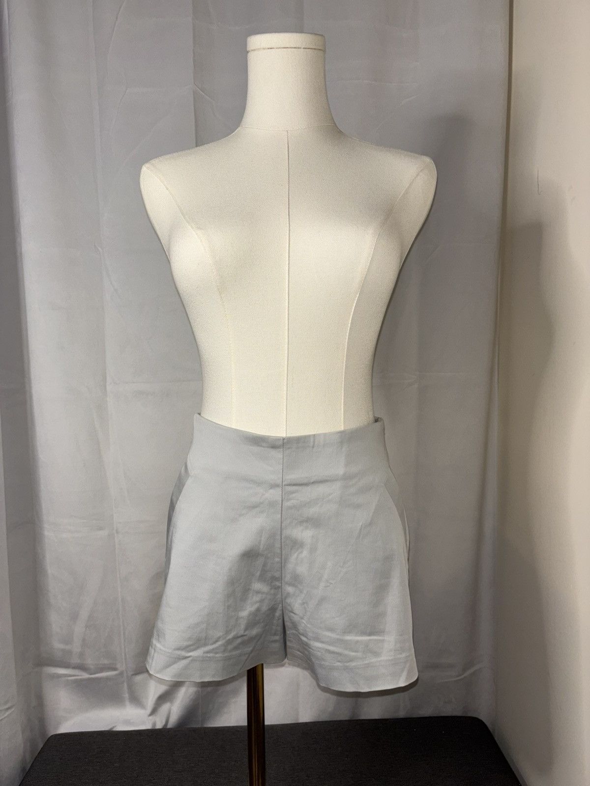 Bebe Bebe Classic Women’s Shorts Light Mist Size 0 VNDS Size 25" / US 0 / IT 36 - 2 Thumbnail