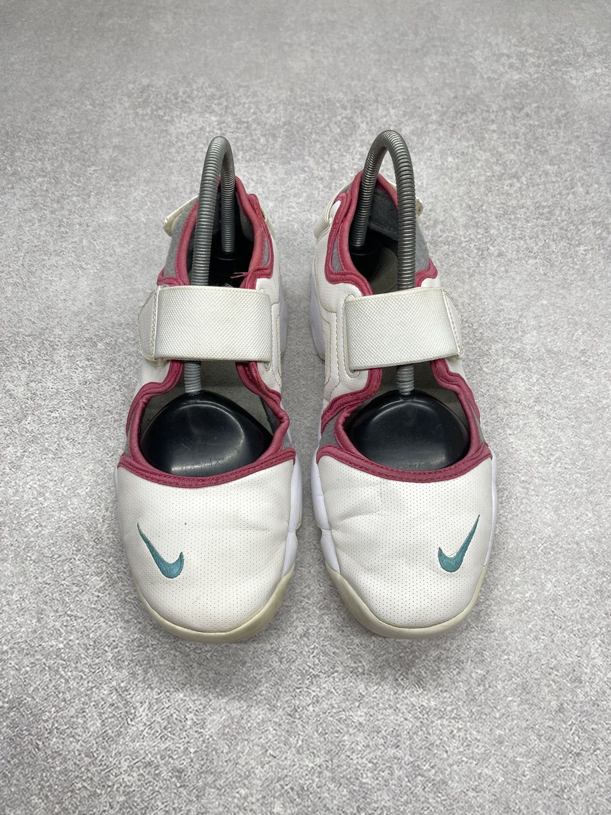 Nike Vintage Nike Rift Tabi Sandals Sneakers Shoes Swoosh White Size US 6 / IT 36 - 5 Thumbnail
