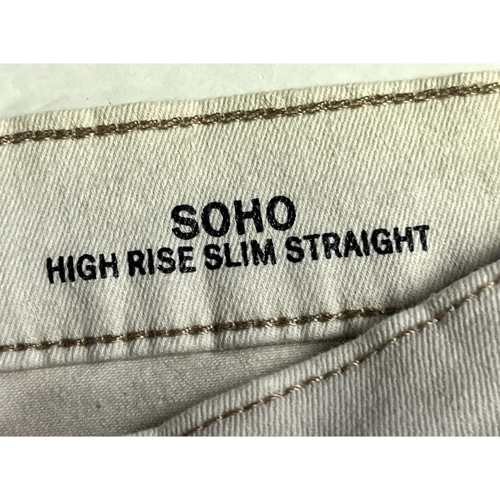 Nicole Miller Nicole Miller Jeans Women Cream Straight 32 See Measurements Vintage No 5-Pocket Denim Zip Regular 32x25 Clothes Shoes? Size 24" / US 00 / IT 34 - 7 Thumbnail