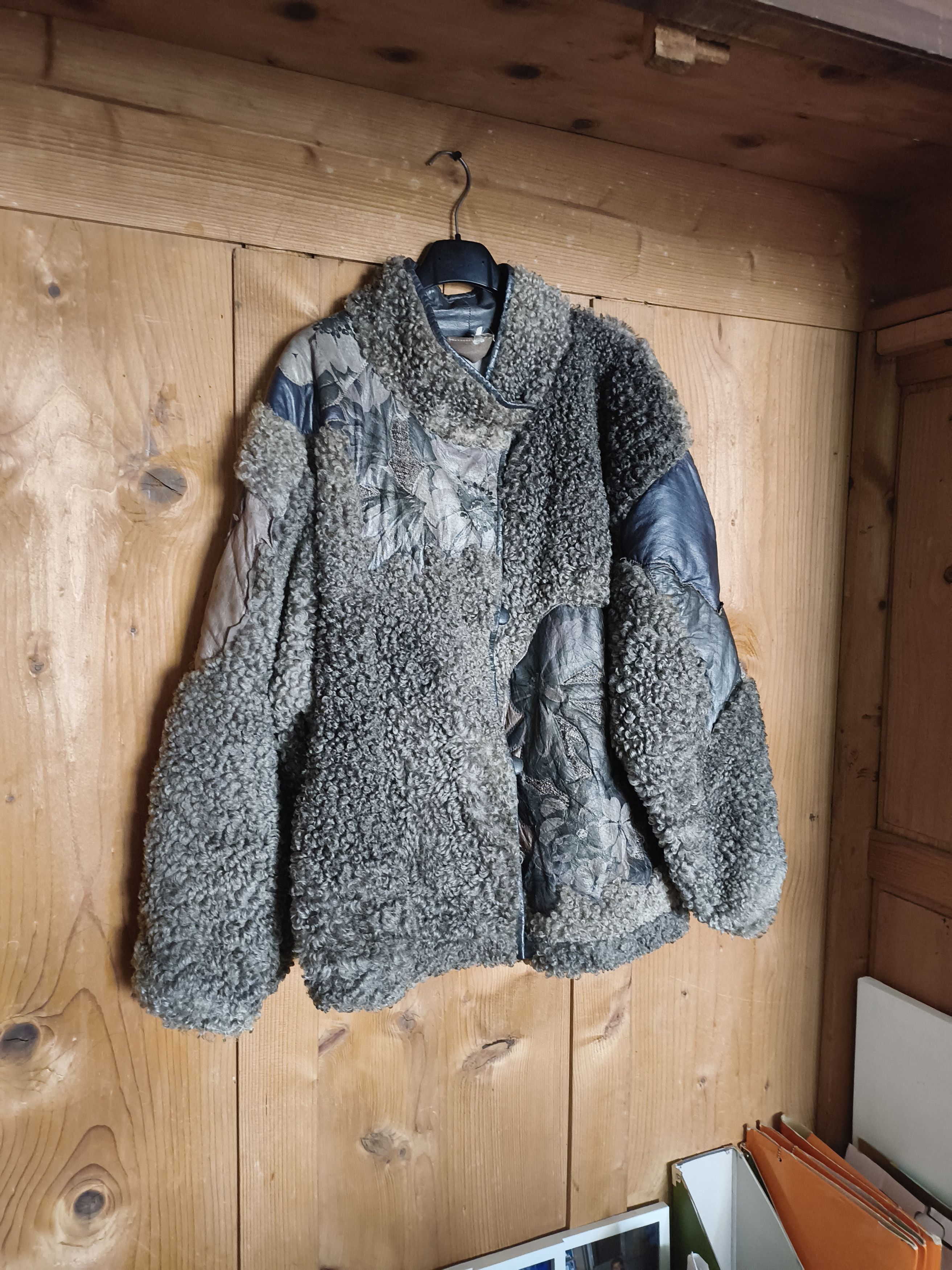 Roberto Cavalli Bouclet fur jacket with dyed leather patches Size US M / EU 48-50 / 2 - 1 Thumbnail