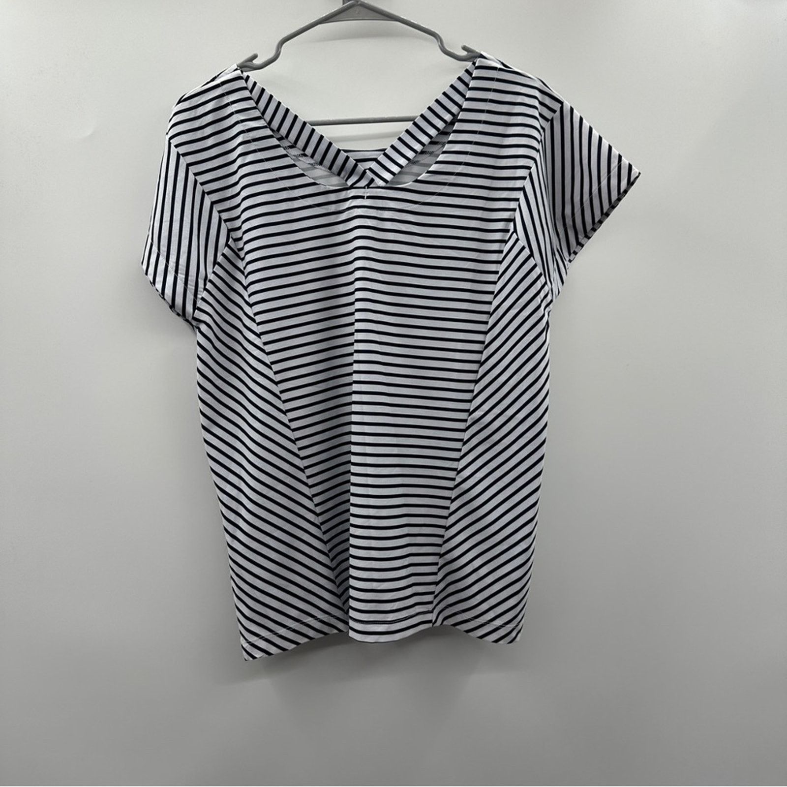 Helly Hansen Helly Hansen Black & White Striped Strappy Back Top Size M Size M / US 6-8 / IT 42-44 - 2 Thumbnail