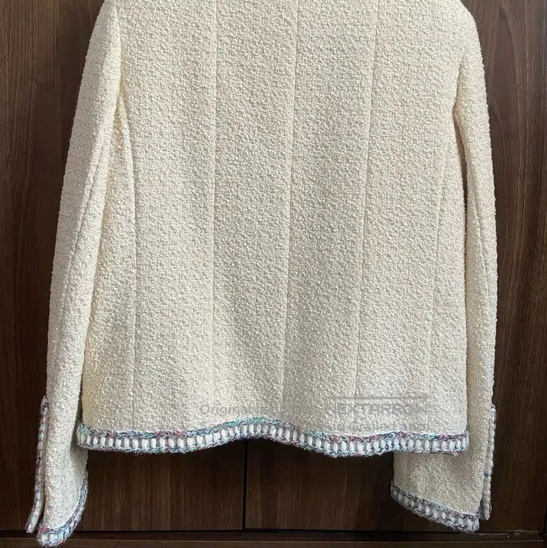 Chanel Chanel White Women’s Jacket with Trim . Size S / US 4 / IT 40 - 7 Thumbnail