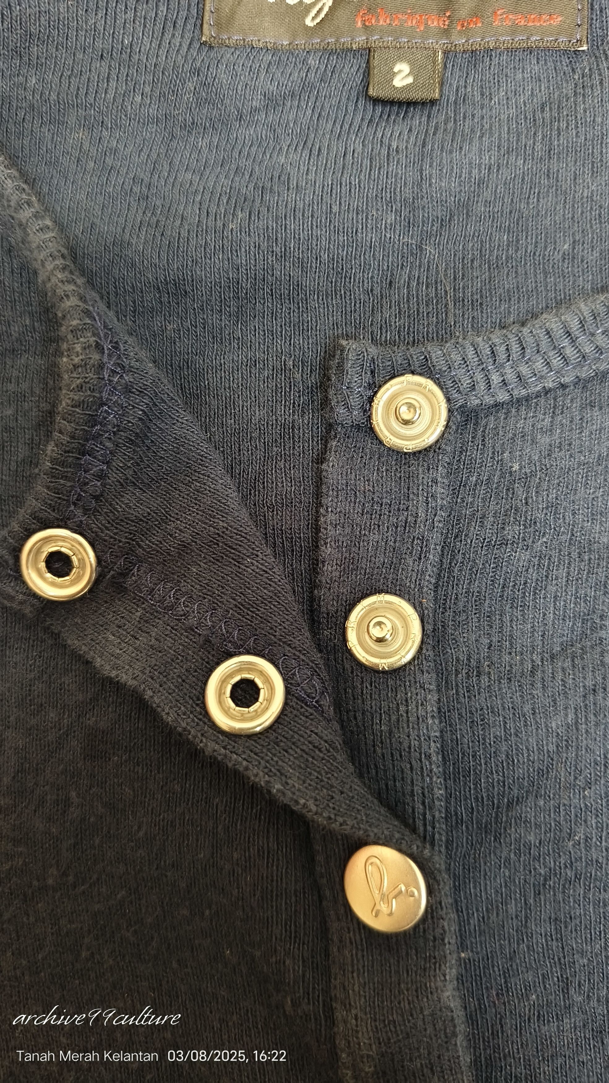 agnes b. The "Swing" snap cardigan, a fitted with snap buttons Size XS / US 0-2 / IT 36-38 - 10 Thumbnail
